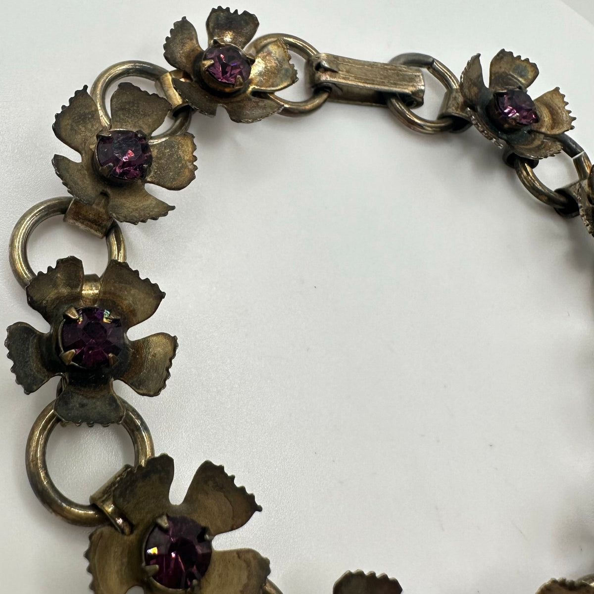 Vintage retro 1940s gold tone brass flowers purple rhinestones flex bracelet