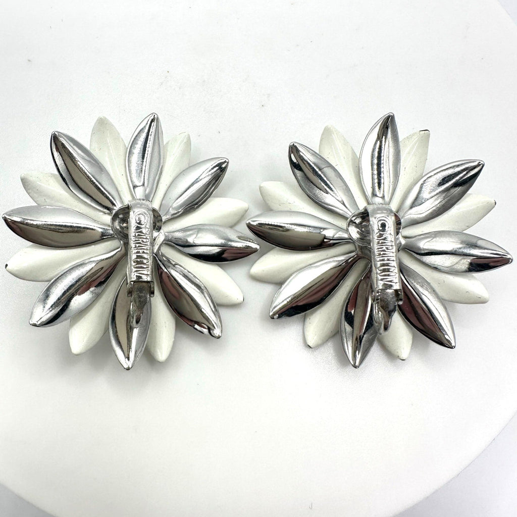 Sarah Coventry vintage silver tone white enamel flowers floral clip on earrings