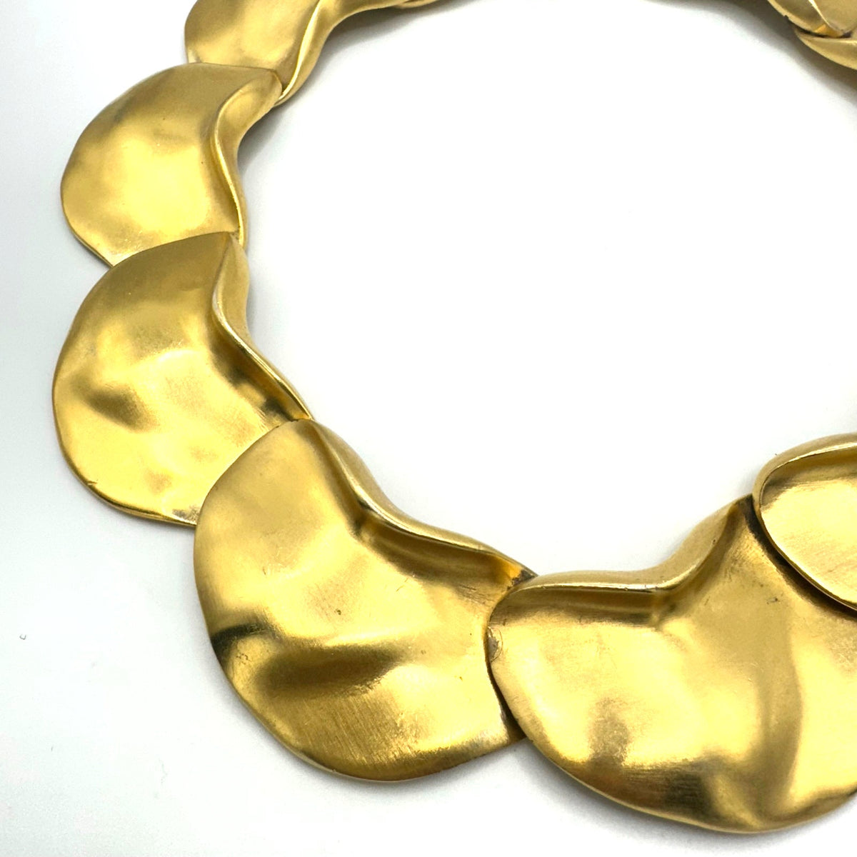 1980s vintage gold tone chunky bean links chain statement runway necklace