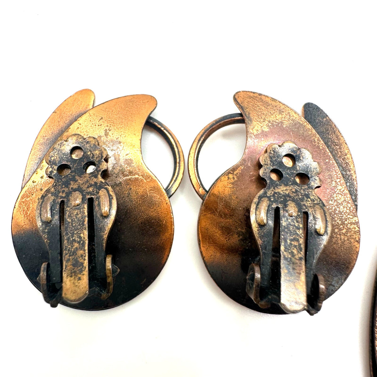 Vintage solid copper modernist teardrop paisley brooch clip on earrings set