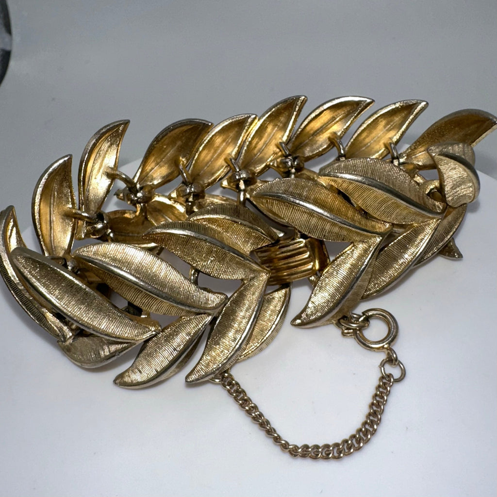 1950s vintage high end MCM gold tone brushed leaves leaf flex bracelet 6.5"