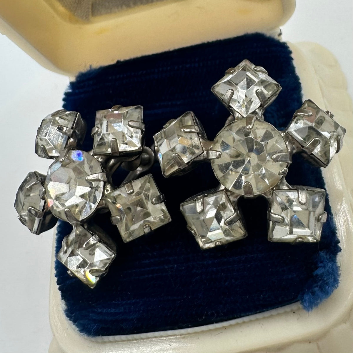 1940s vintage retro clear rhinestones starburst silver tone screw back earrings