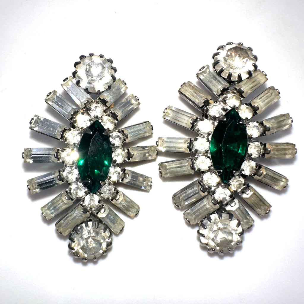 Vintage 1940s 1950s silver tone clear emerald green rhinestones clip on earrings