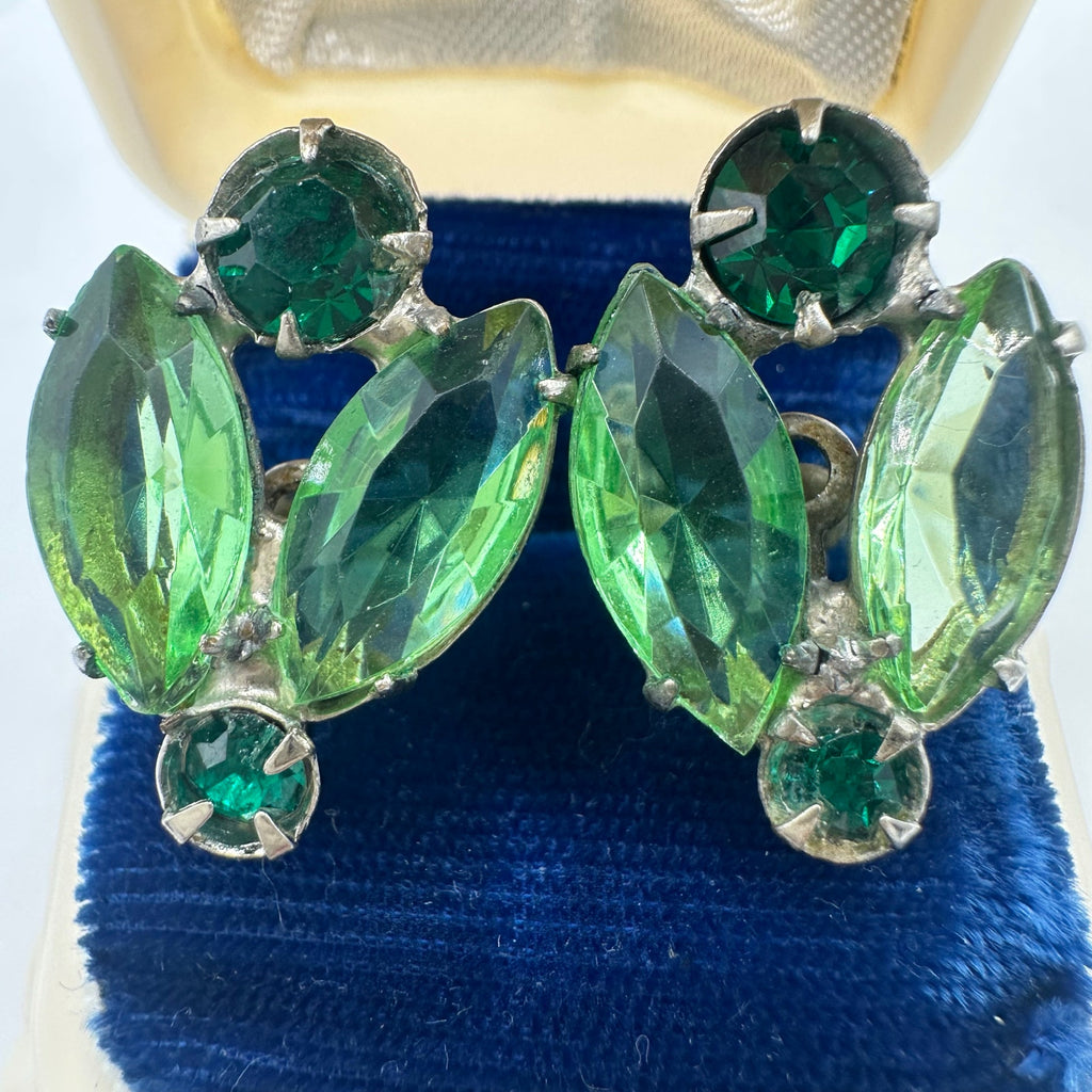 Vintage silver tone light emerald green glass rhinestones screw back earrings