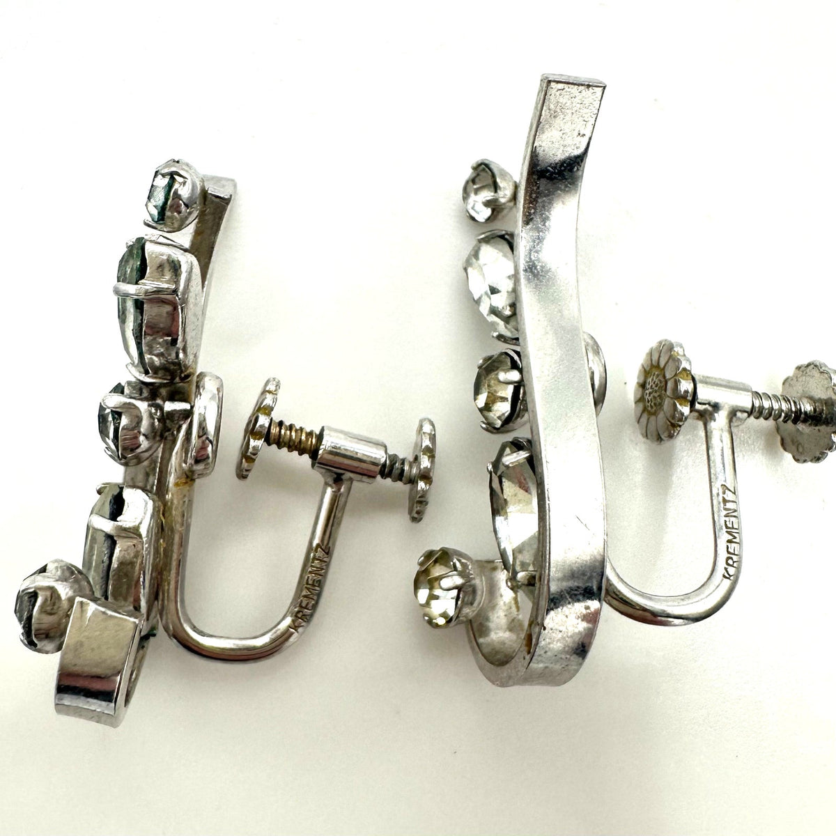 Krementz vintage clear rhinestones rhodium silver tone screw back earrings