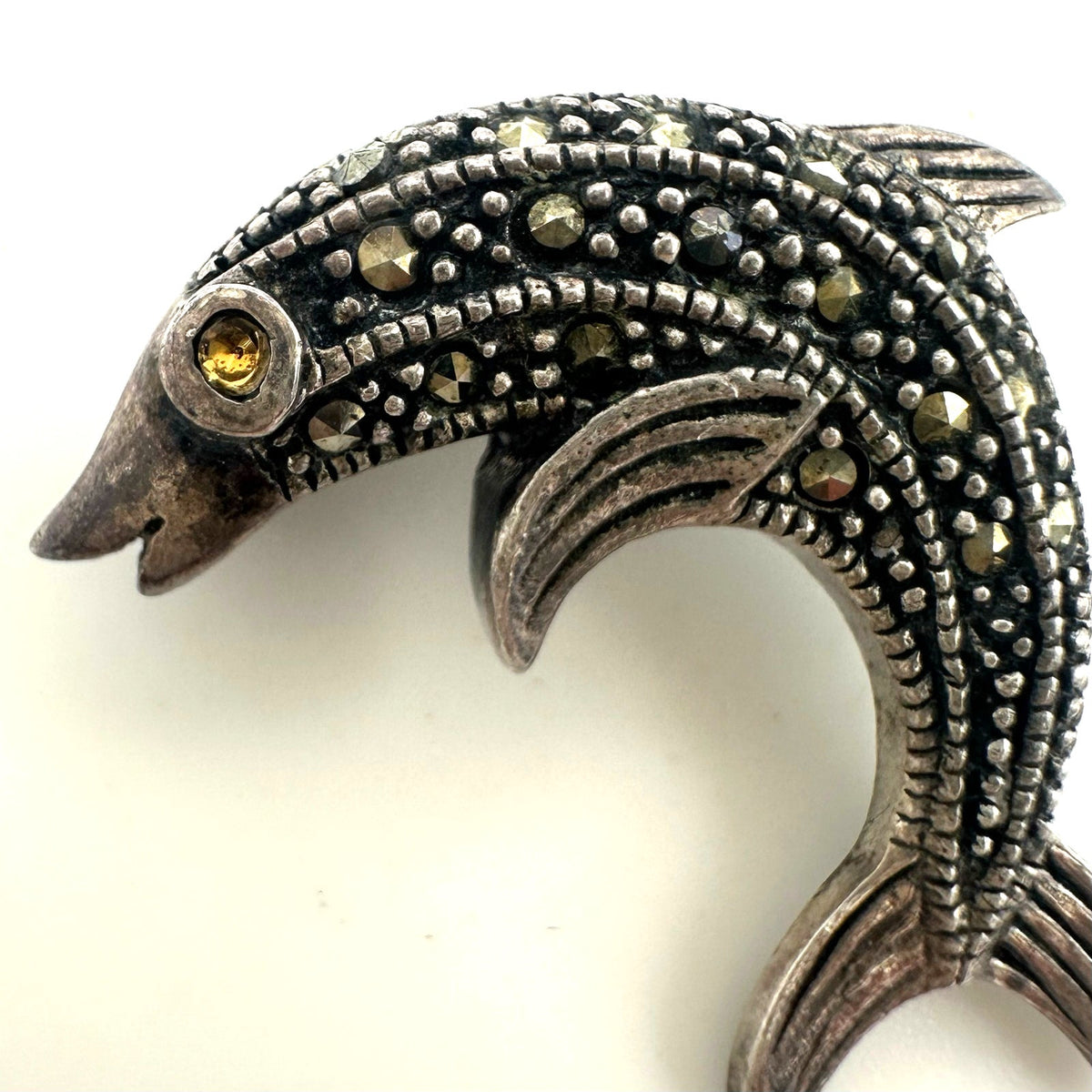 Vintage 925 sterling silver genuine marcasite dainty dolphin figural pin brooch