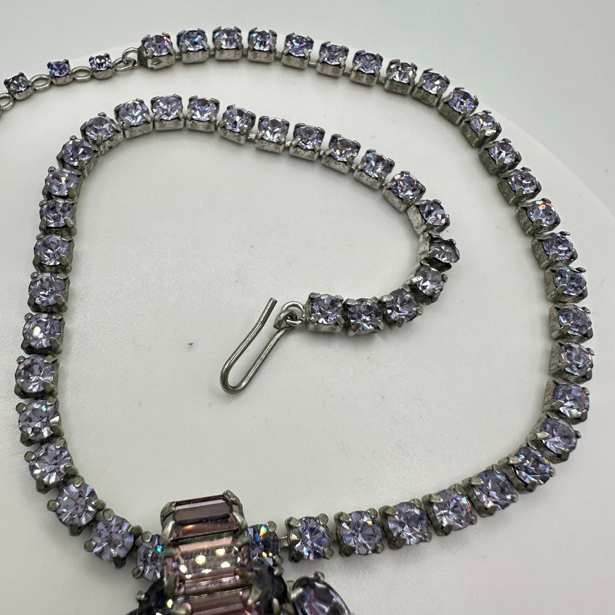 Vintage high end silver tone purple blue alexandrite rhinestones necklace