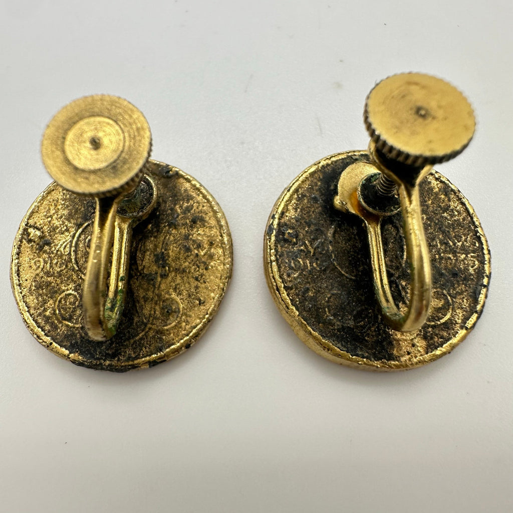 Vintage gold tone double cameos king queen coins screw back earrings