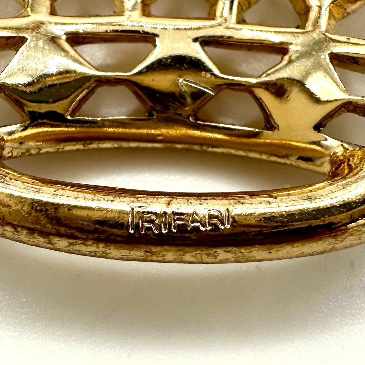 Trifari vintage gold tone clear rhinestones faux pearls royal crown brooch