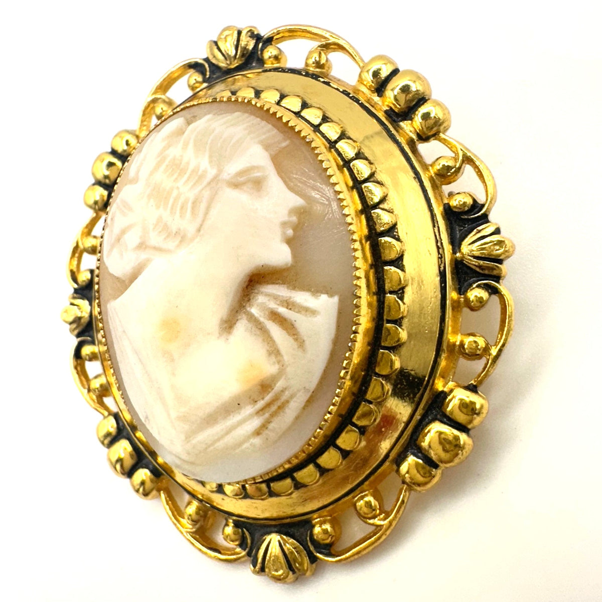 Vintage gold tone genuine carved shell cameo white pink woman's face brooch