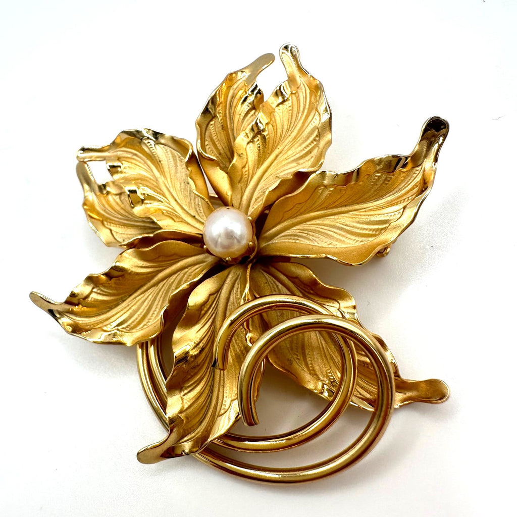 Vintage 1950s 1960s gold plated pink real freshwater pearl flower floral brooch