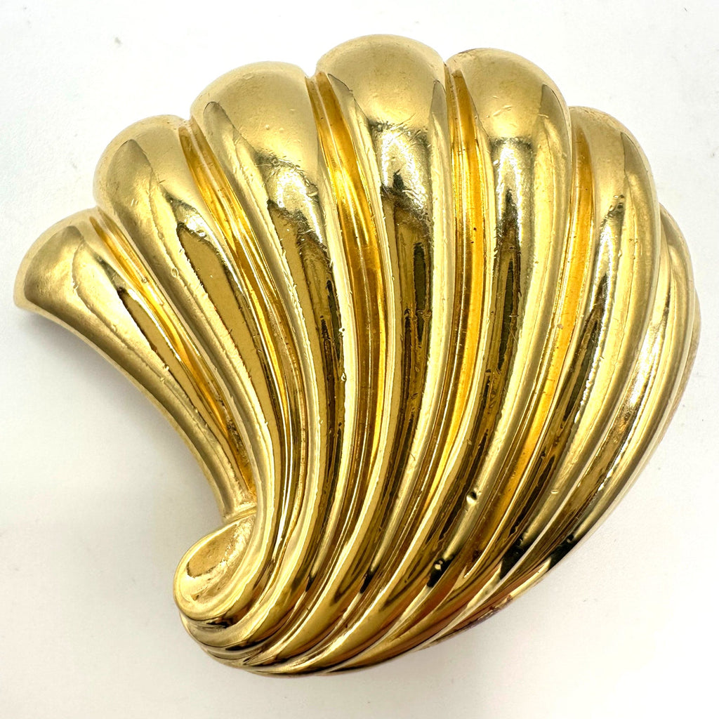 Ciner signed vintage gold tone scalloped abstract shell fan 3D brooch