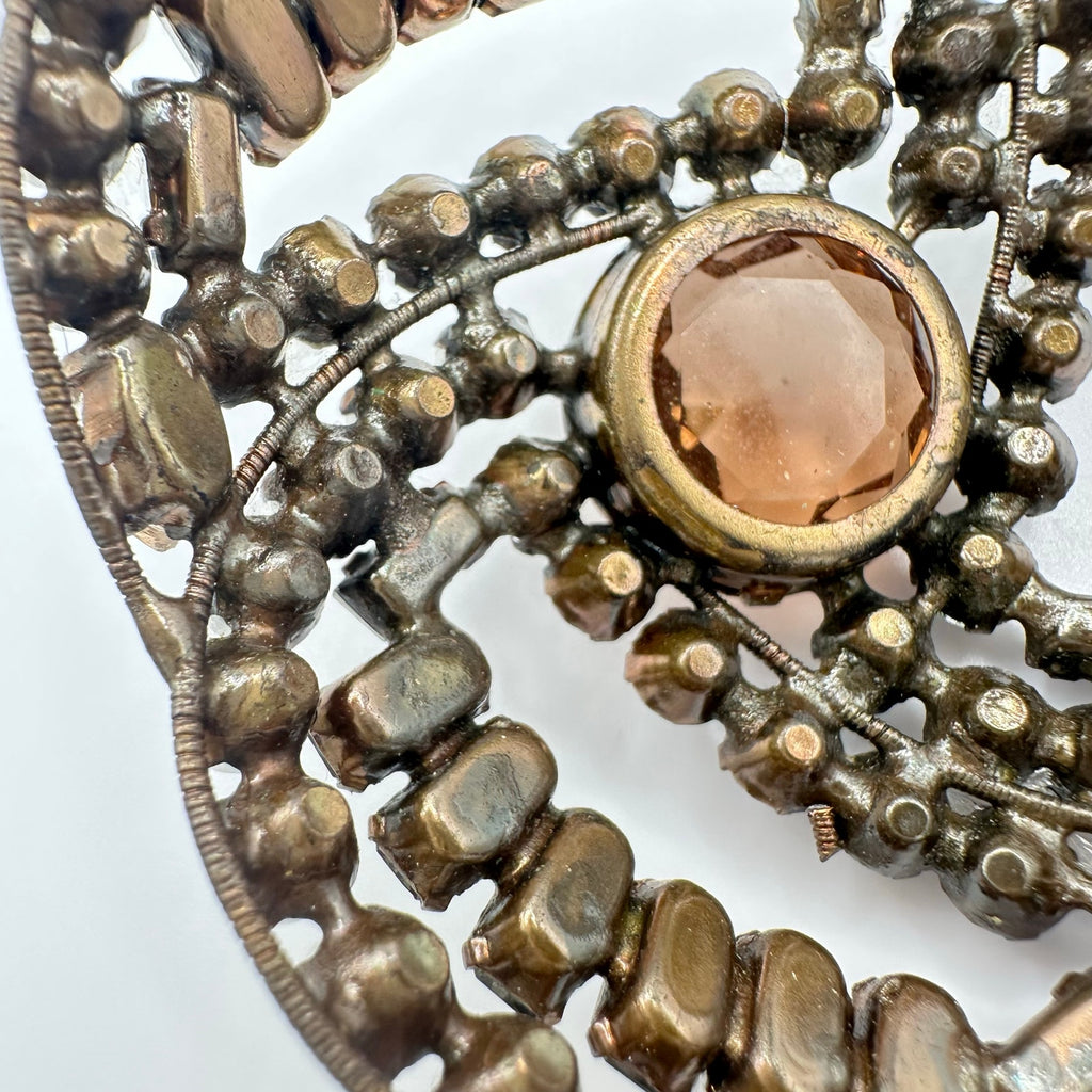 Schreiner vintage gold tone clear gray topaz inverted rhinestones pearls brooch