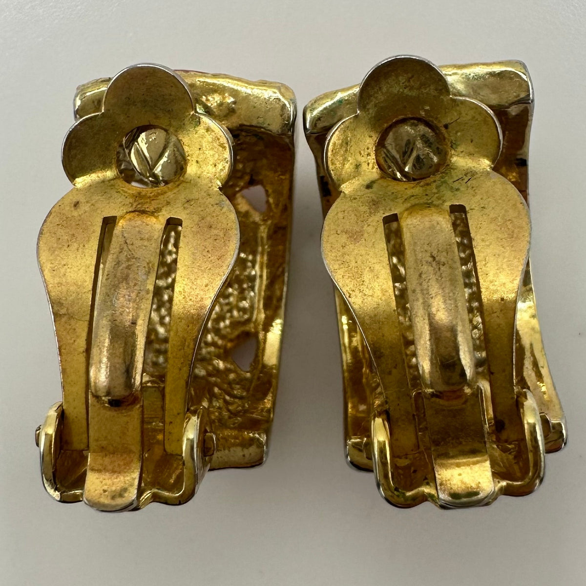 Vintage gold tone clear rhinestones red enamel half hoops clip on earrings