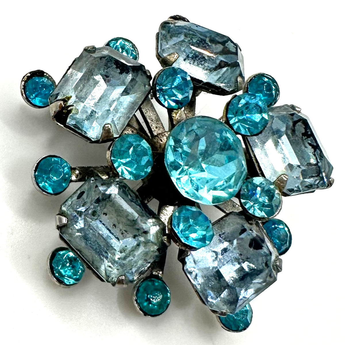 Vintage silver tone aqua light blue glass rhinestones brooch pin