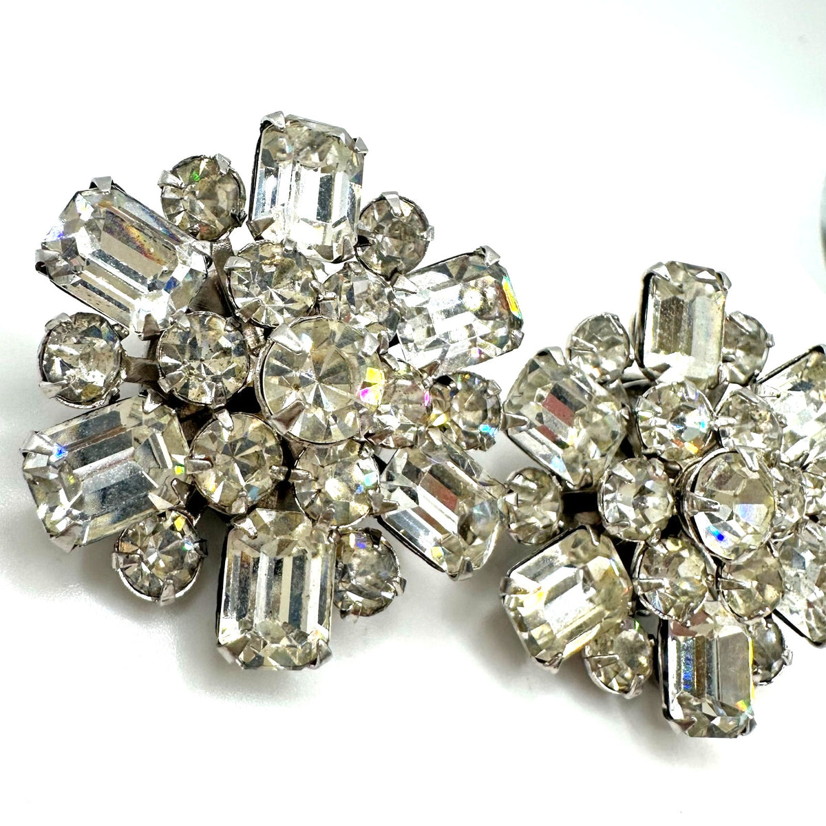 1950s vintage silver tone clear glass rhinestones cluster clip on earrings