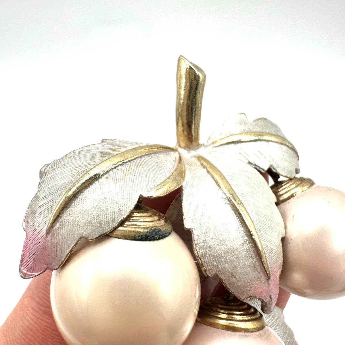 Vintage gold silver tone pink pearls beaded grapes bunch articulated brooch