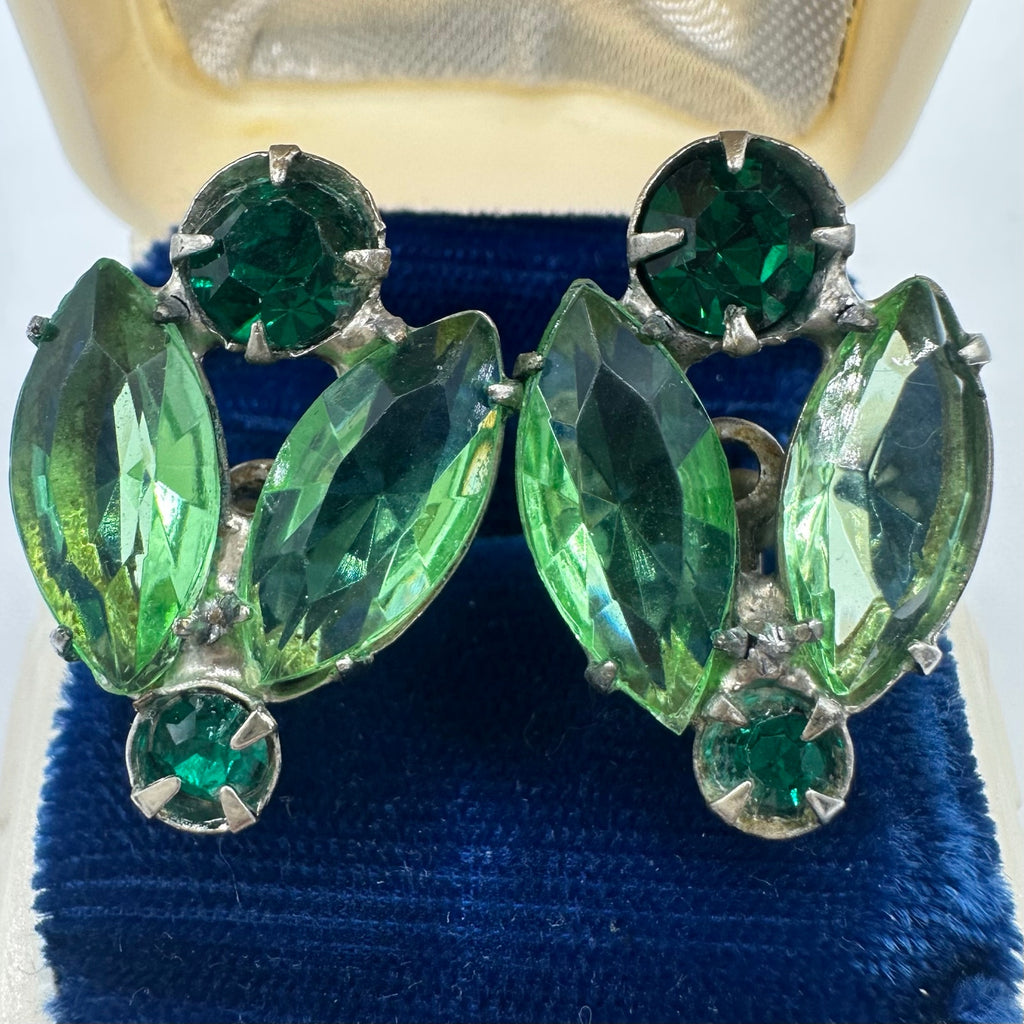 Vintage silver tone light emerald green glass rhinestones screw back earrings