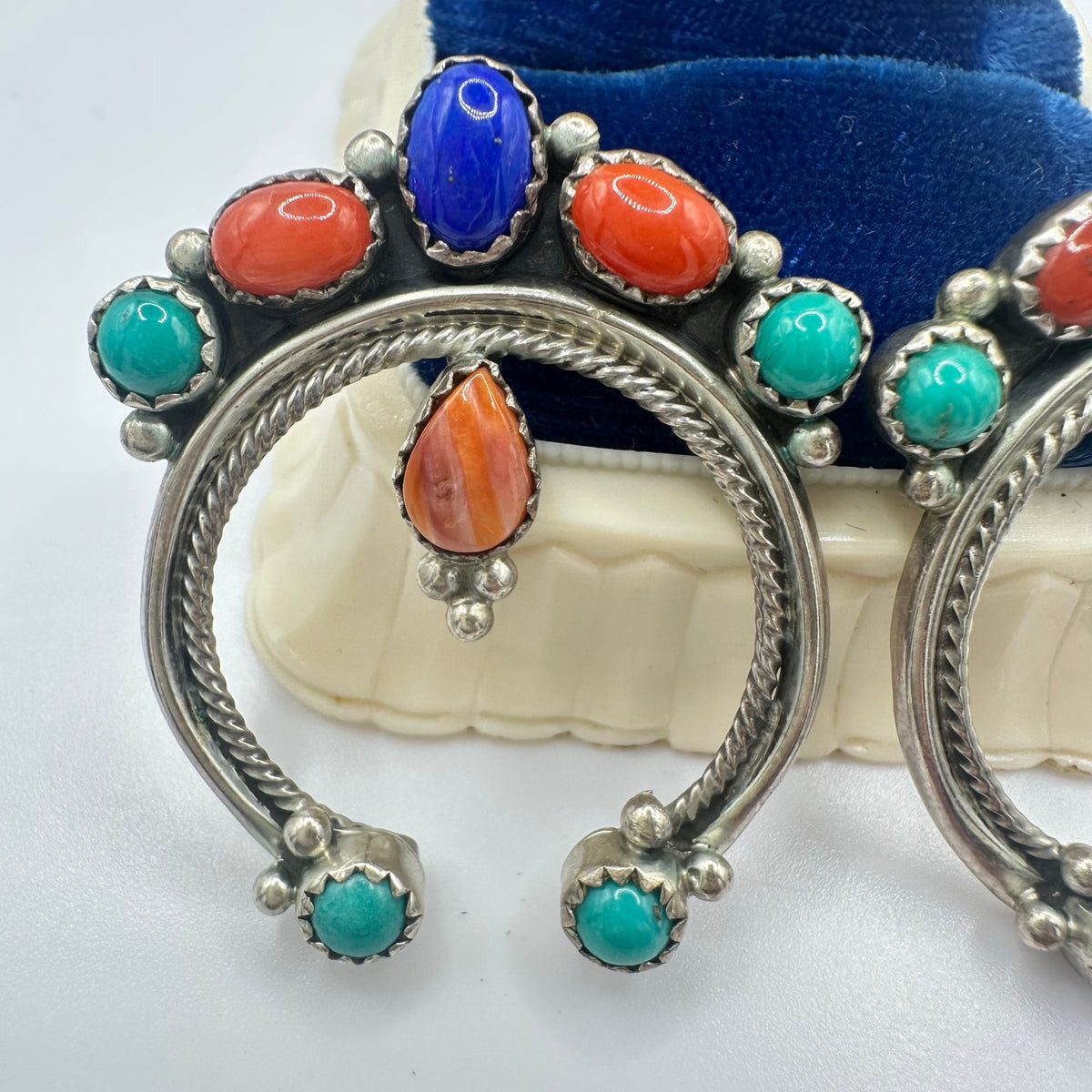 Navajo 925 sterling silver multicolor semiprecious cabochons naja earrings 12.9g