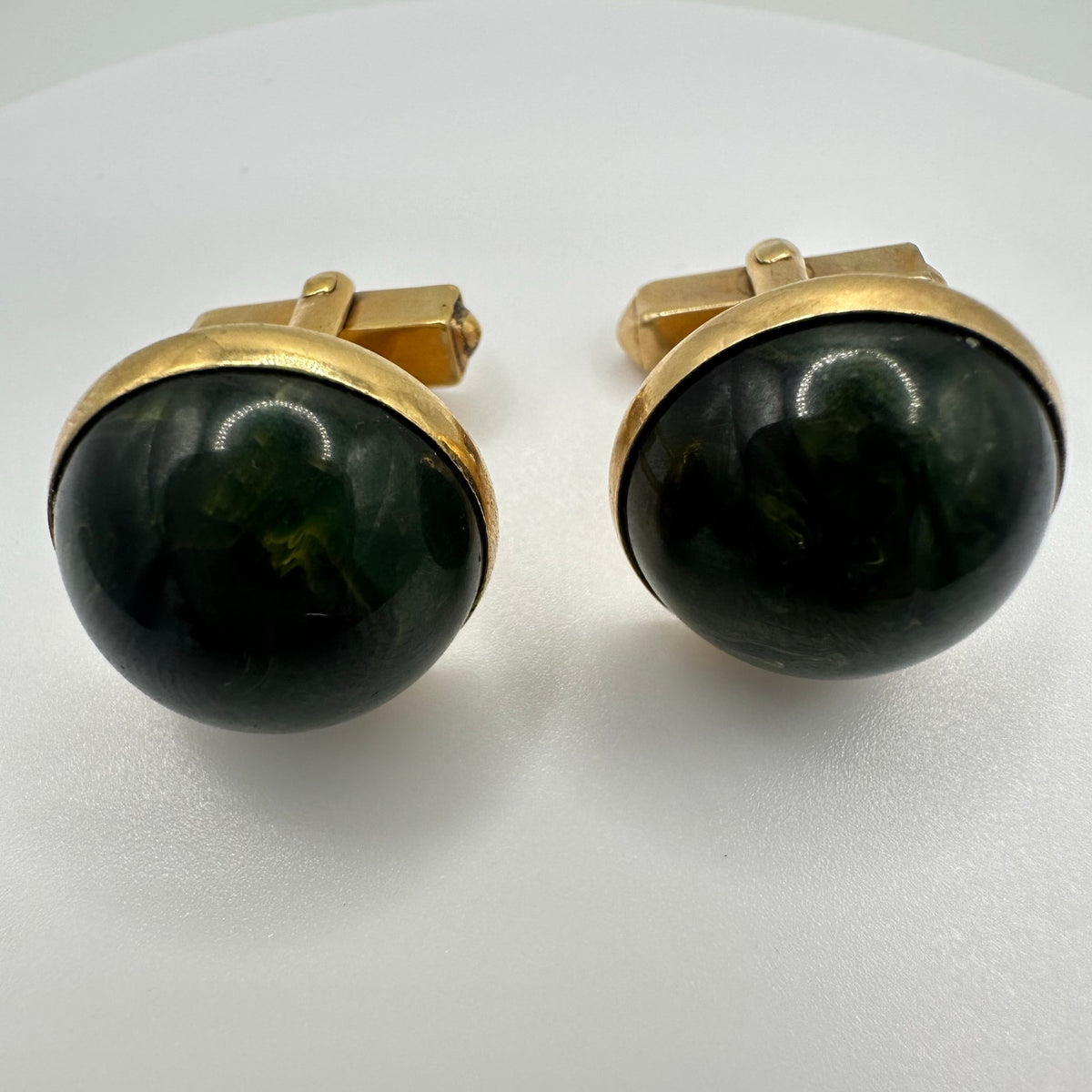 Swank vintage green swirled spinach Bakelite gold tone cufflinks cuff links