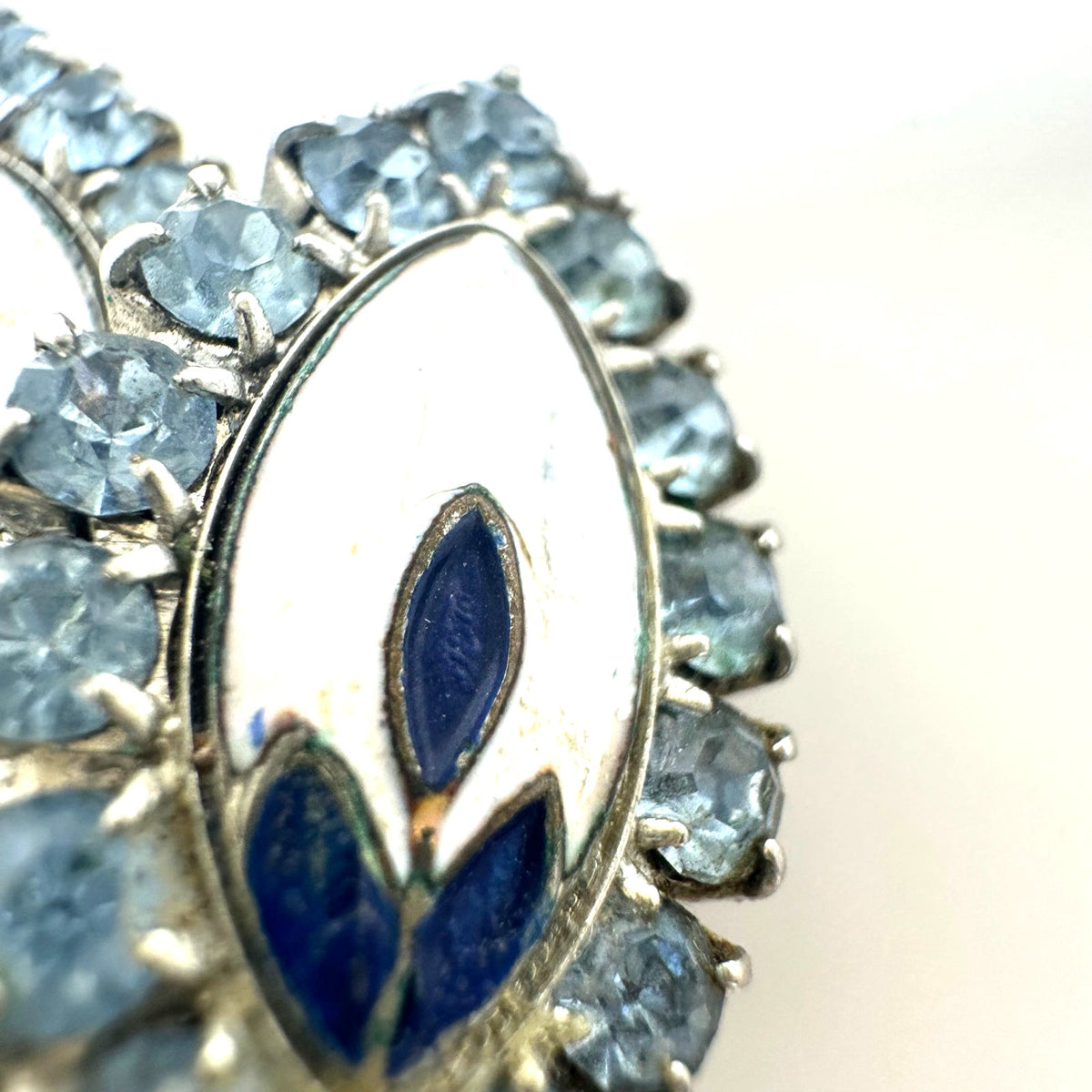 Weiss signed vintage silver tone blue rhinestones white enamel clip on earrings