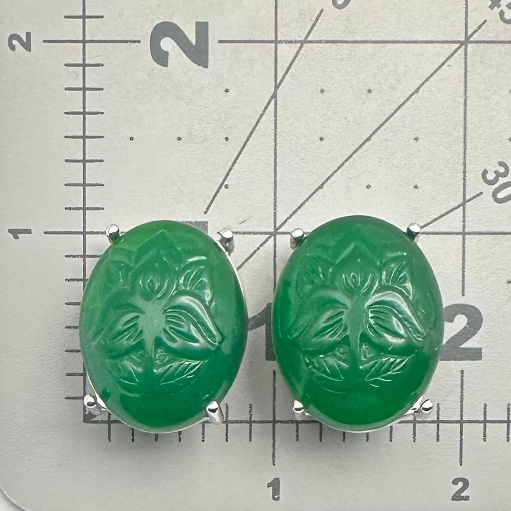 Shakira Caine vintage silver tone emerald green lucite cabochon clip on earrings