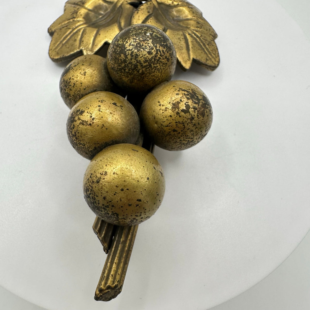Vintage antique 1930s 1940s gold tone brass grapes bunch brooch pin