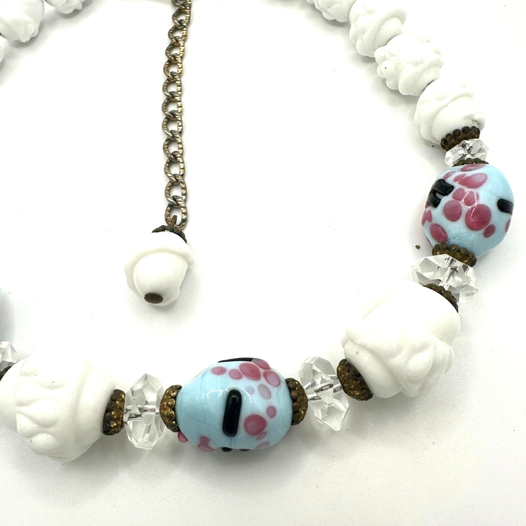 Vintage 1940s white milk art glass blue pink lampwork gold tone beaded necklace