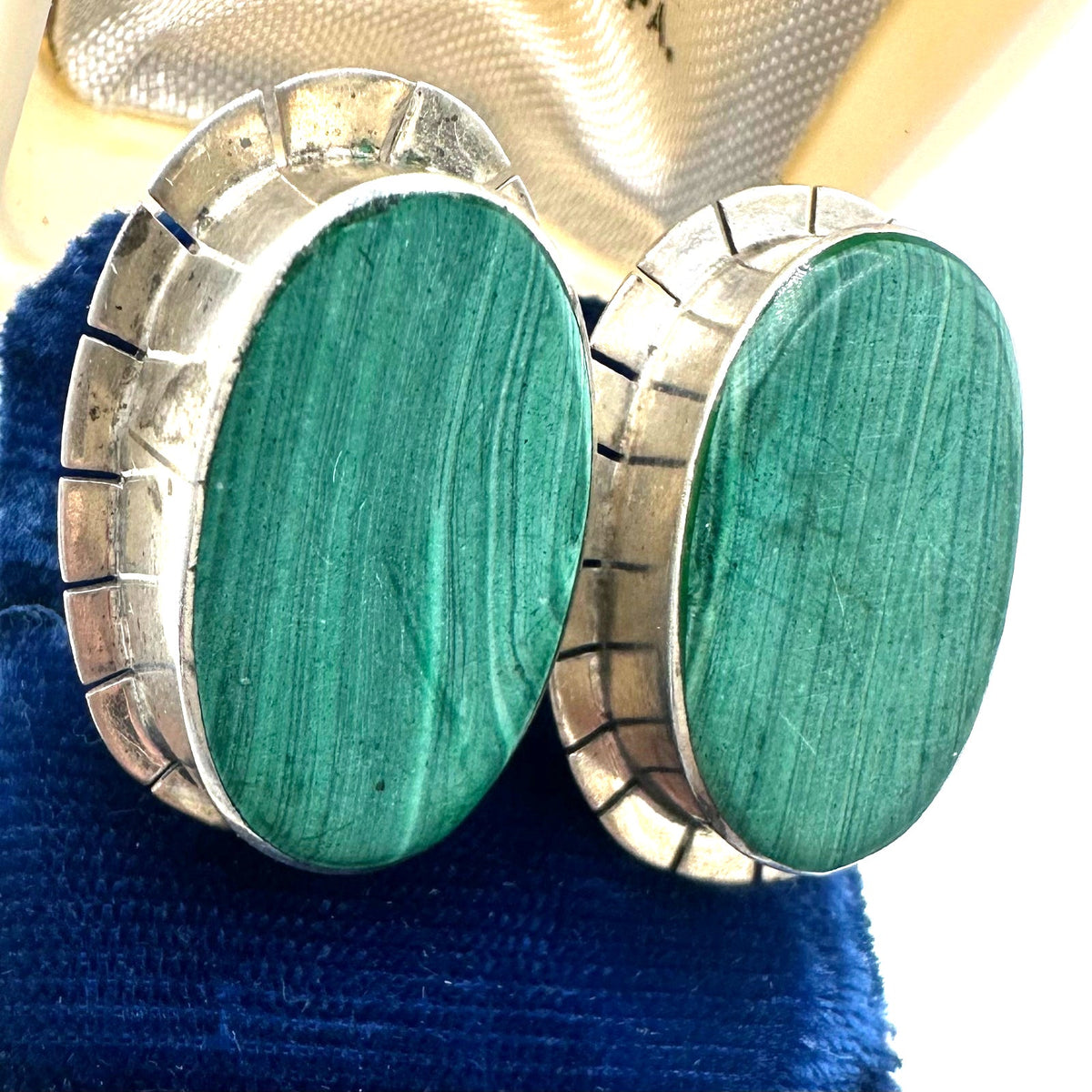 Taxco Mexico vintage sterling silver green malachite cabochons clip on earrings
