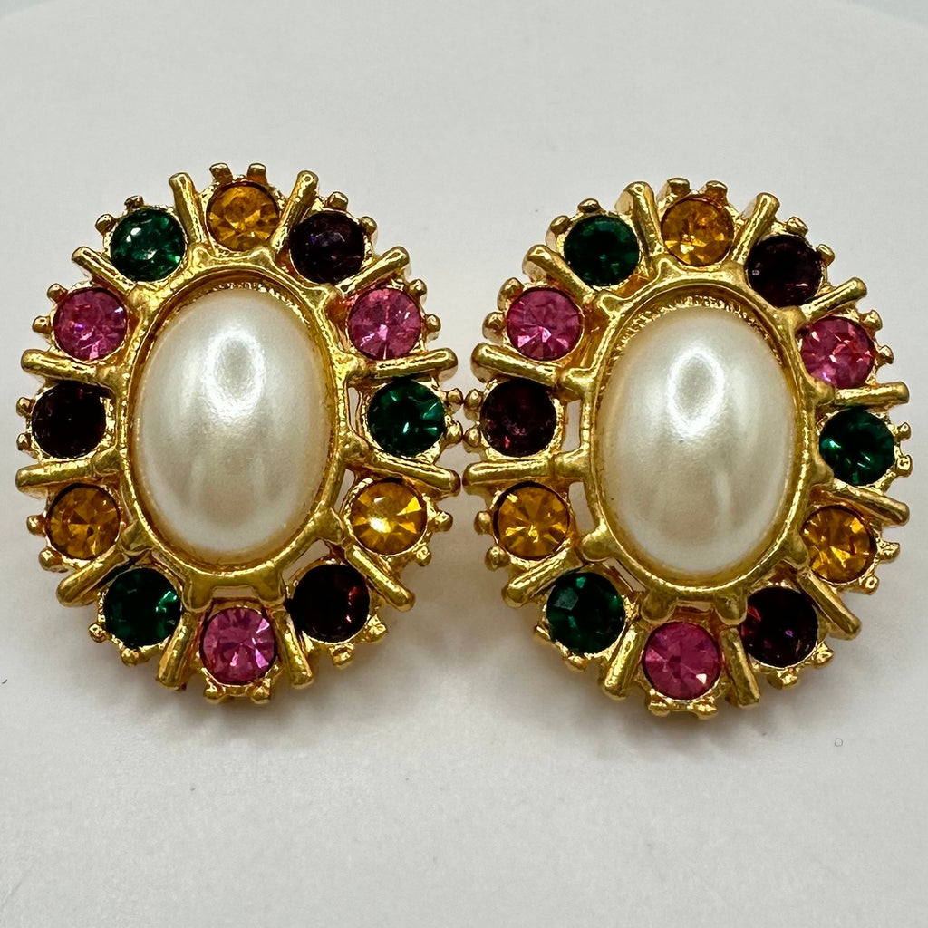 Avon vintage gold tone rhinestones faux pearls oval domed post earrings