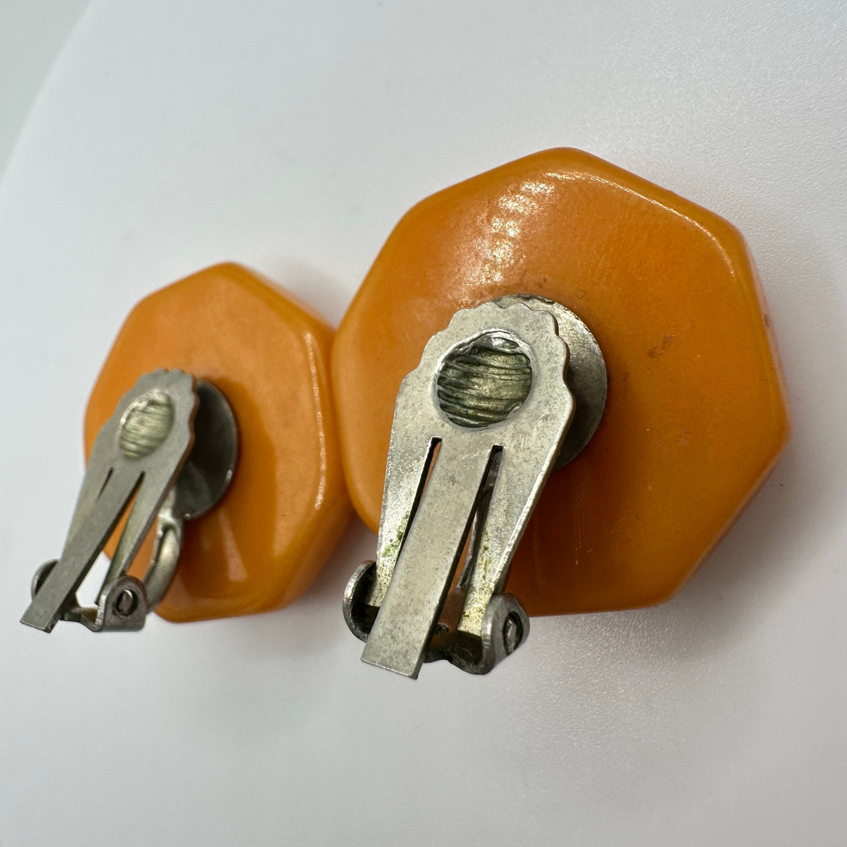 Antique 1930s 1940s butterscotch Bakelite yellow octagonal clip on earrings