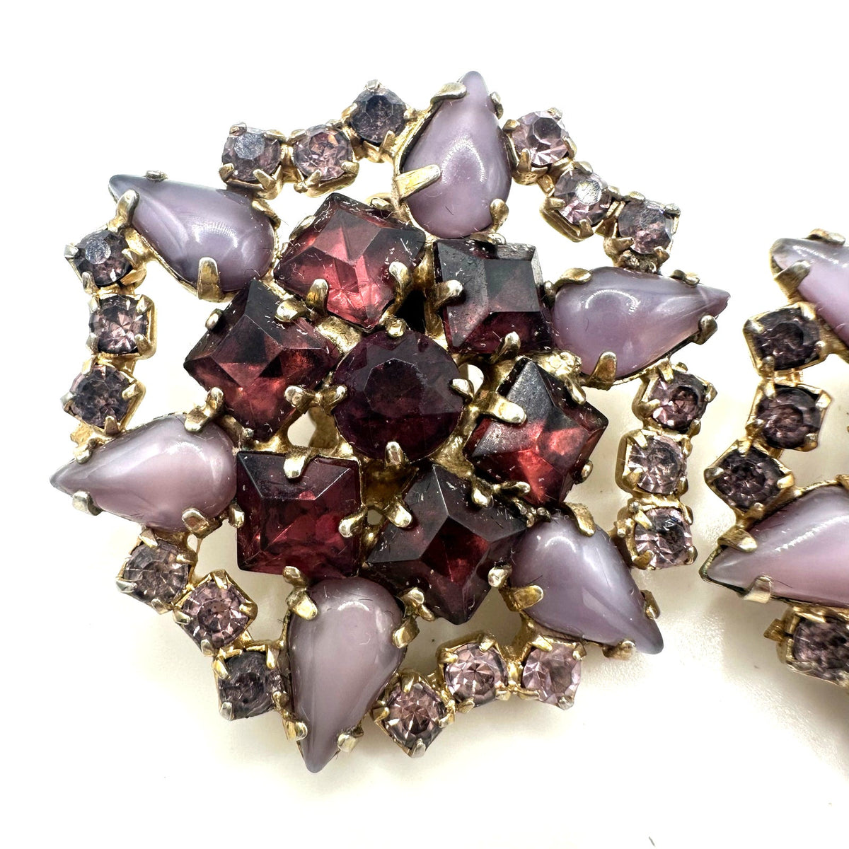 1950s vintage gold tone purple glass rhinestones cabochons clip on earrings