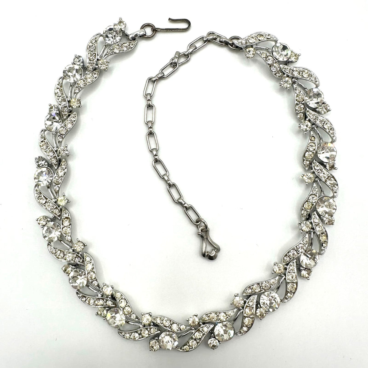 Star signed vintage 1950s silver tone clear glass rhinestones necklace