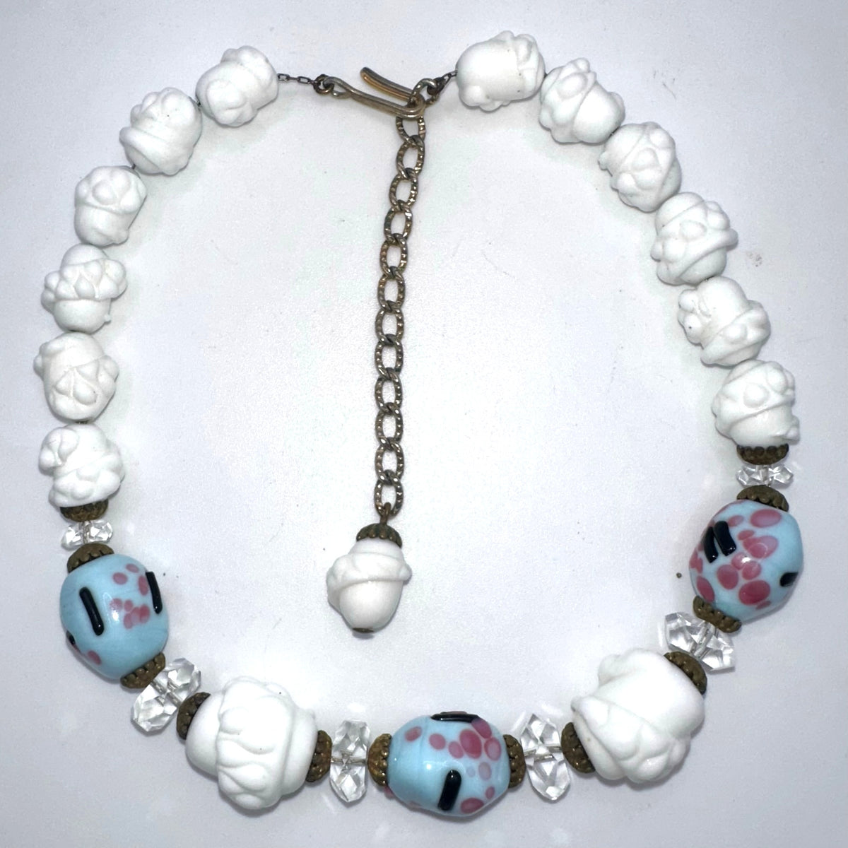 Vintage 1940s white milk art glass blue pink lampwork gold tone beaded necklace