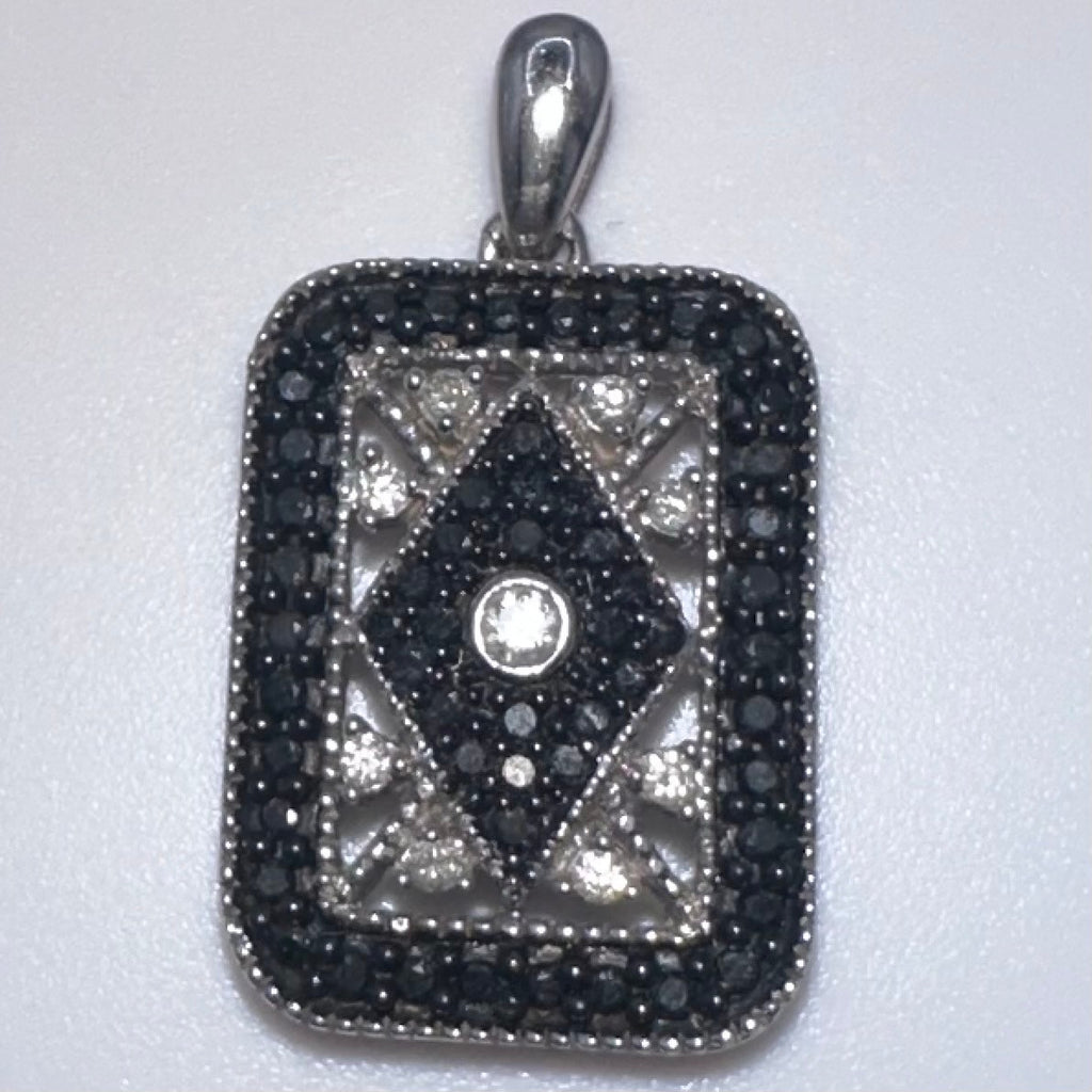 14kt solid white gold white black diamonds treated 0.50CTW pendant 3.13 grams