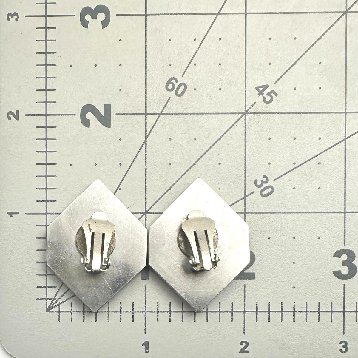 Vintage genuine mother of pearl simulated cubes silver tone clip on earrings