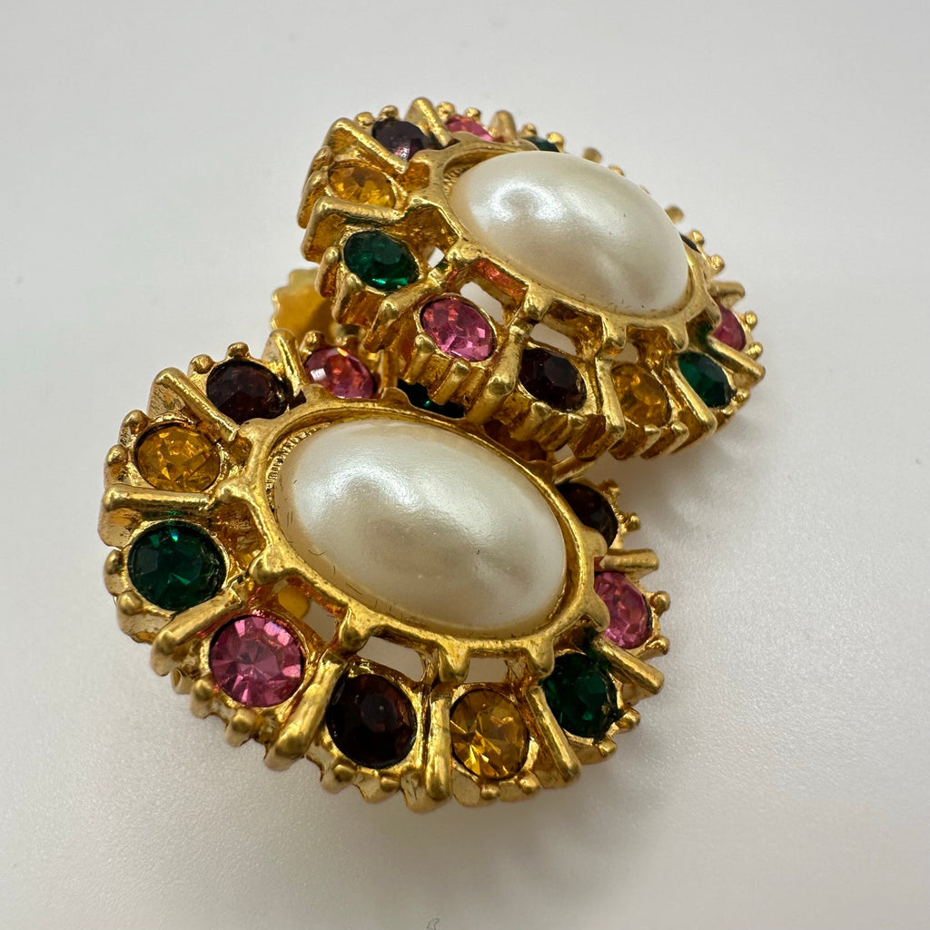Avon vintage gold tone rhinestones faux pearls oval domed post earrings