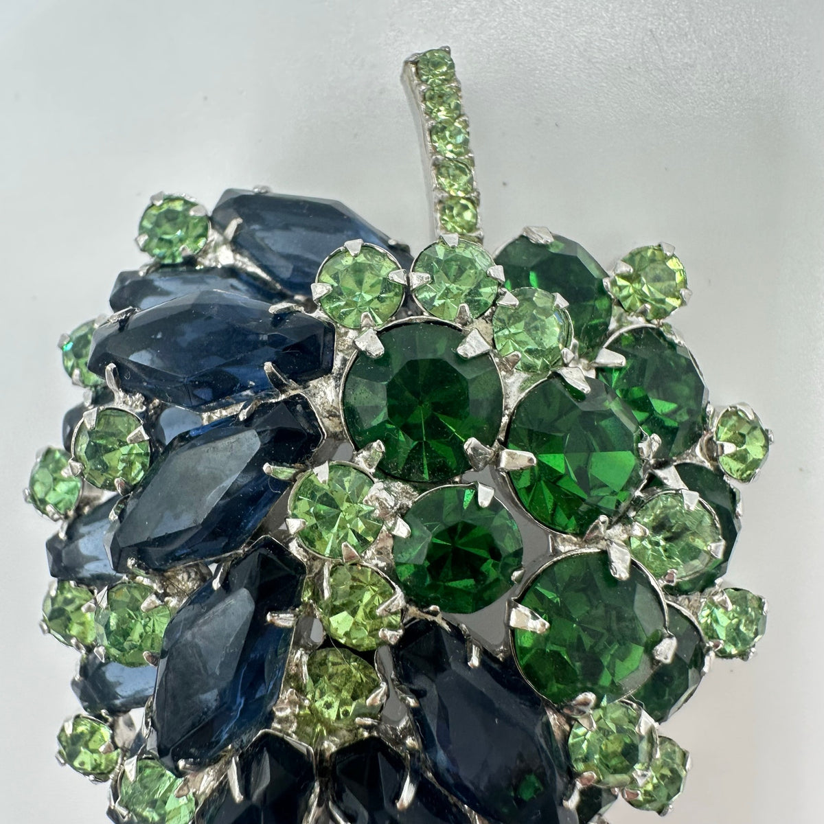 Juliana vintage book piece large silver tone blue green rhinestones leaf brooch