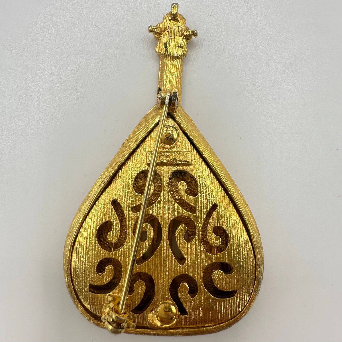 Corel vintage gold tone red white enamel lute guitar mandolin instrument brooch