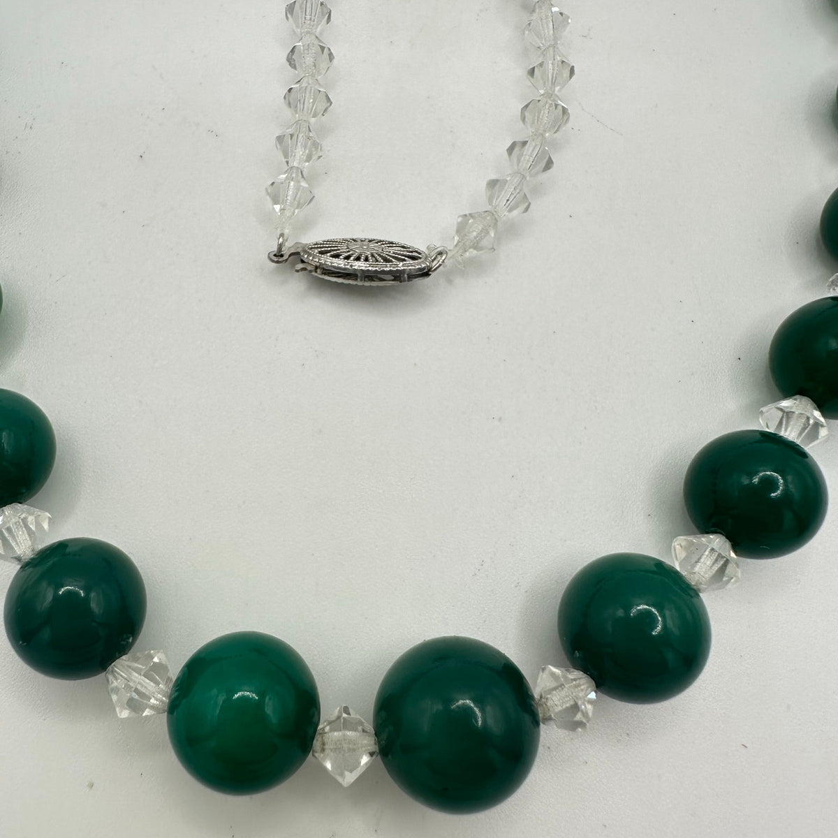 Antique Art Deco green chrysoprase faceted crystal beaded necklace 14k WG clasp