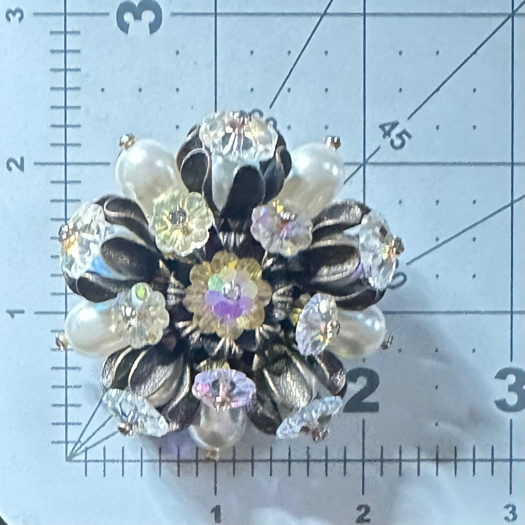 Unsigned Schiaparelli gold tone aurora borealis AB margarita faux pearls brooch