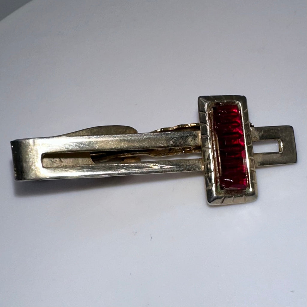 Vintage midcentury gold tone red molded glass baguettes rhinestone tie bar clip