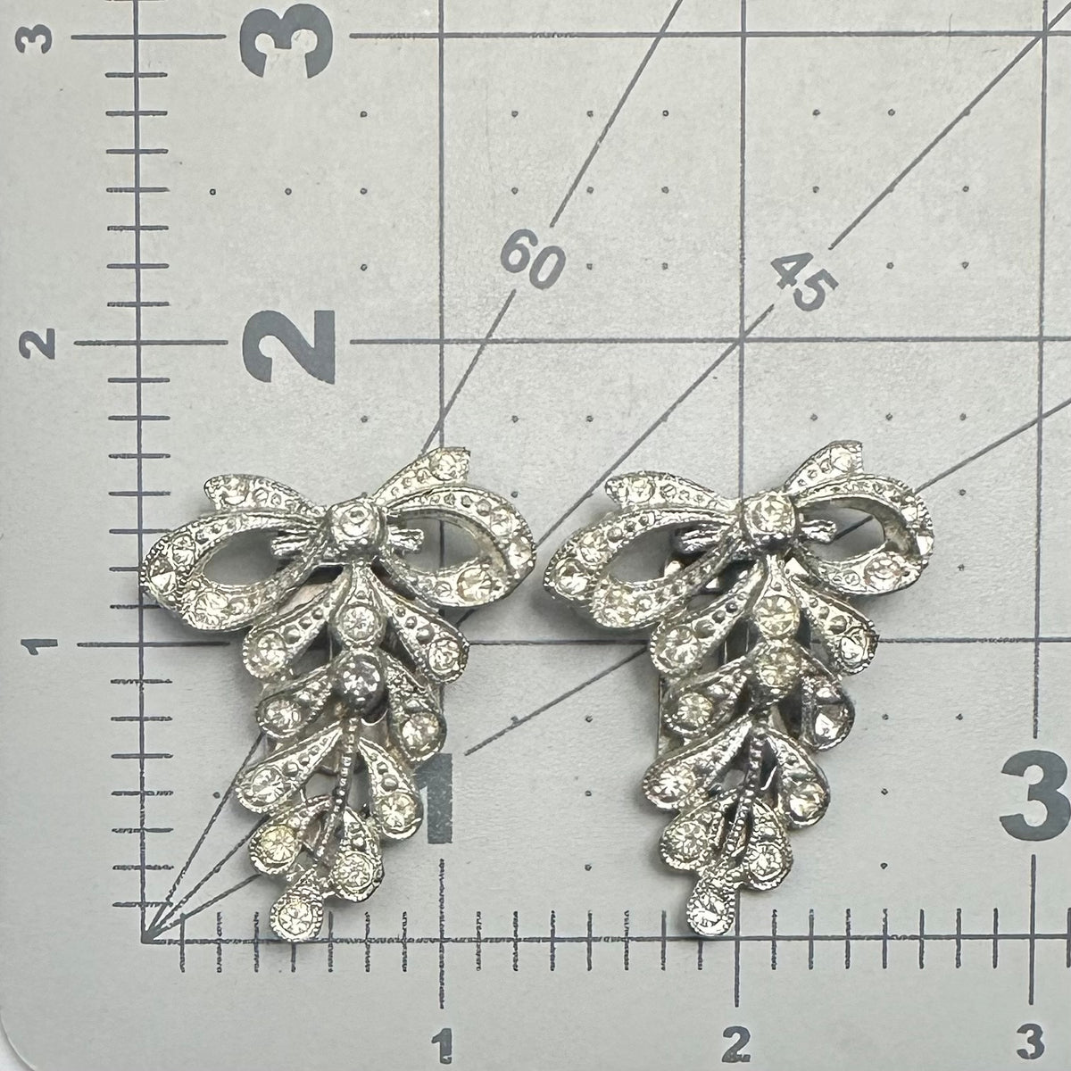1930s antique Art Deco set 2 silver tone bows clear rhinestones dress clips