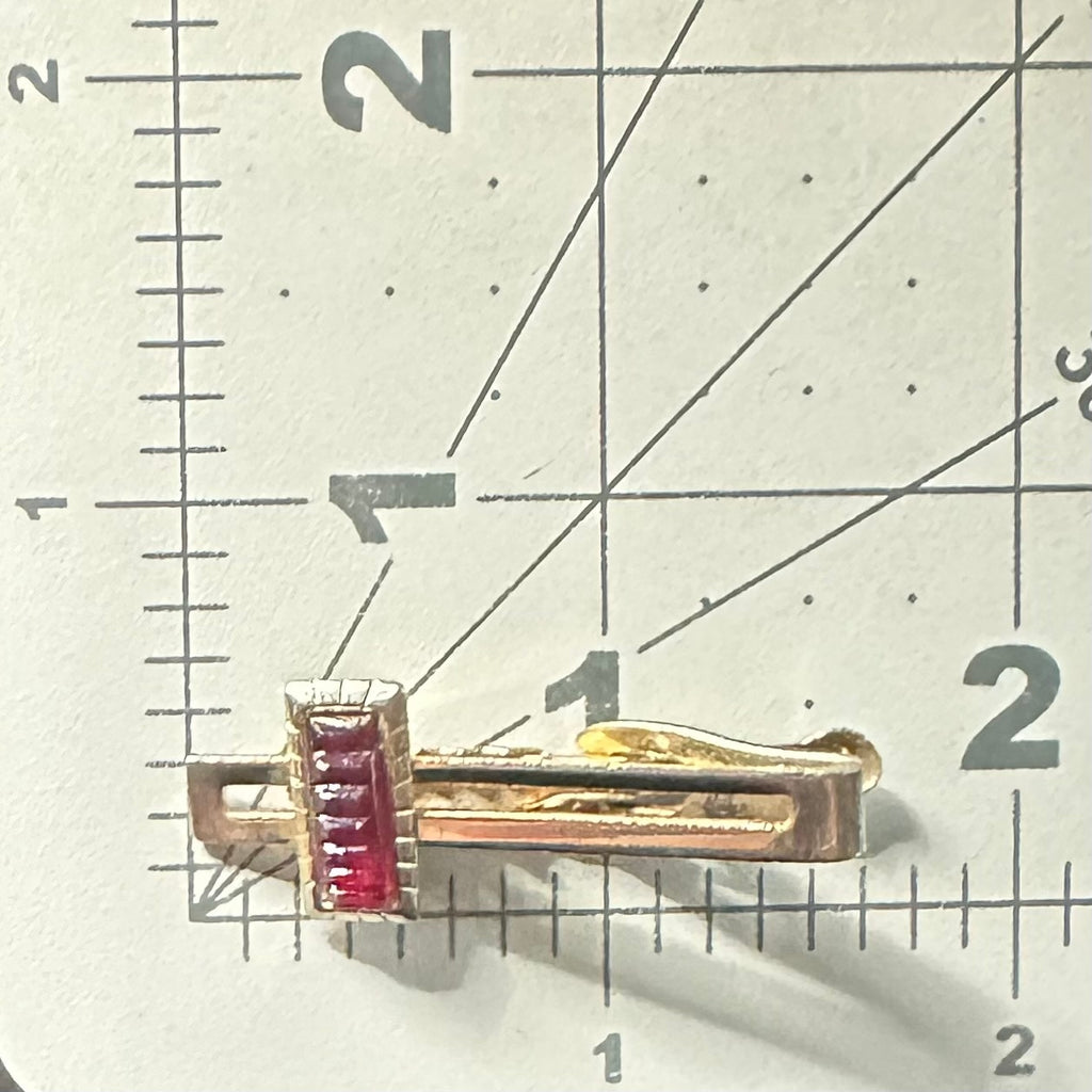 Vintage midcentury gold tone red molded glass baguettes rhinestone tie bar clip