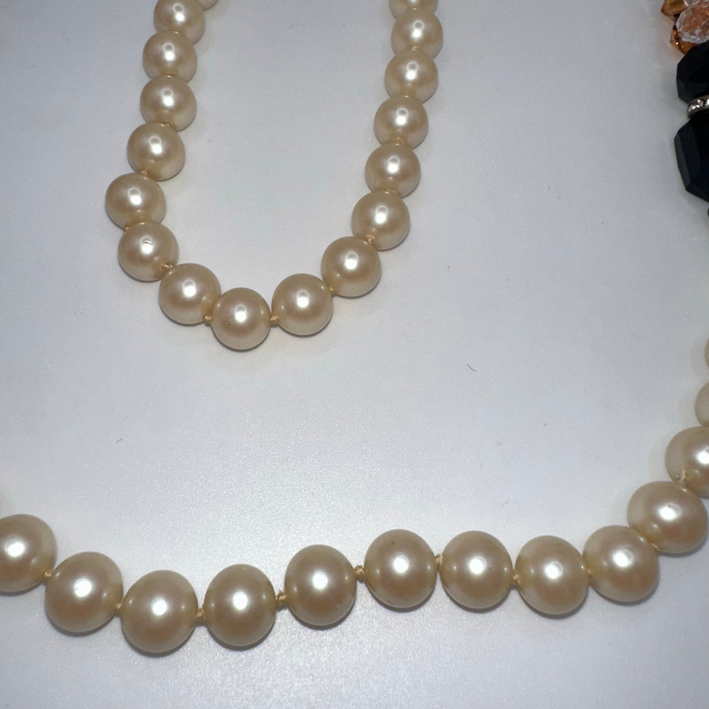Vintage glass faux pearls black clear lucite beads beaded 32" necklace