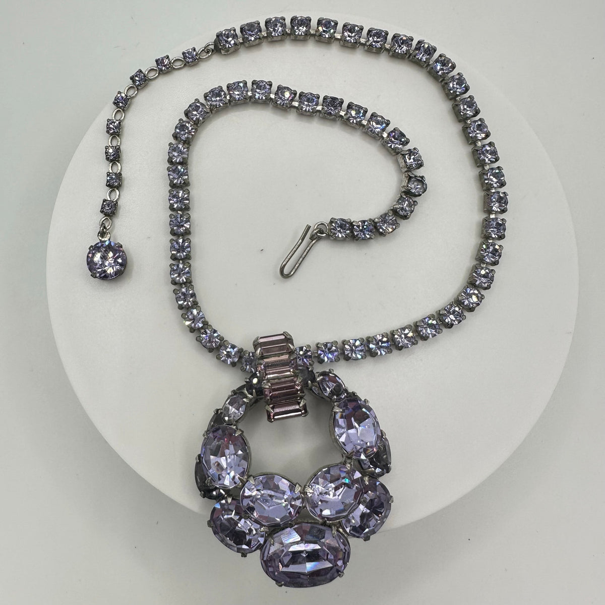 Vintage high end silver tone purple blue alexandrite rhinestones necklace