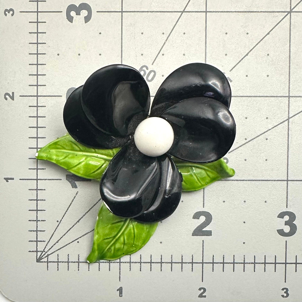 Vintage 1960s black white green enamel gold tone metal flower flower brooch