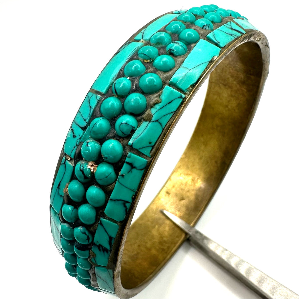 Vintage gold tone brass faux turquoise howlite inlay studded bangle bracelet