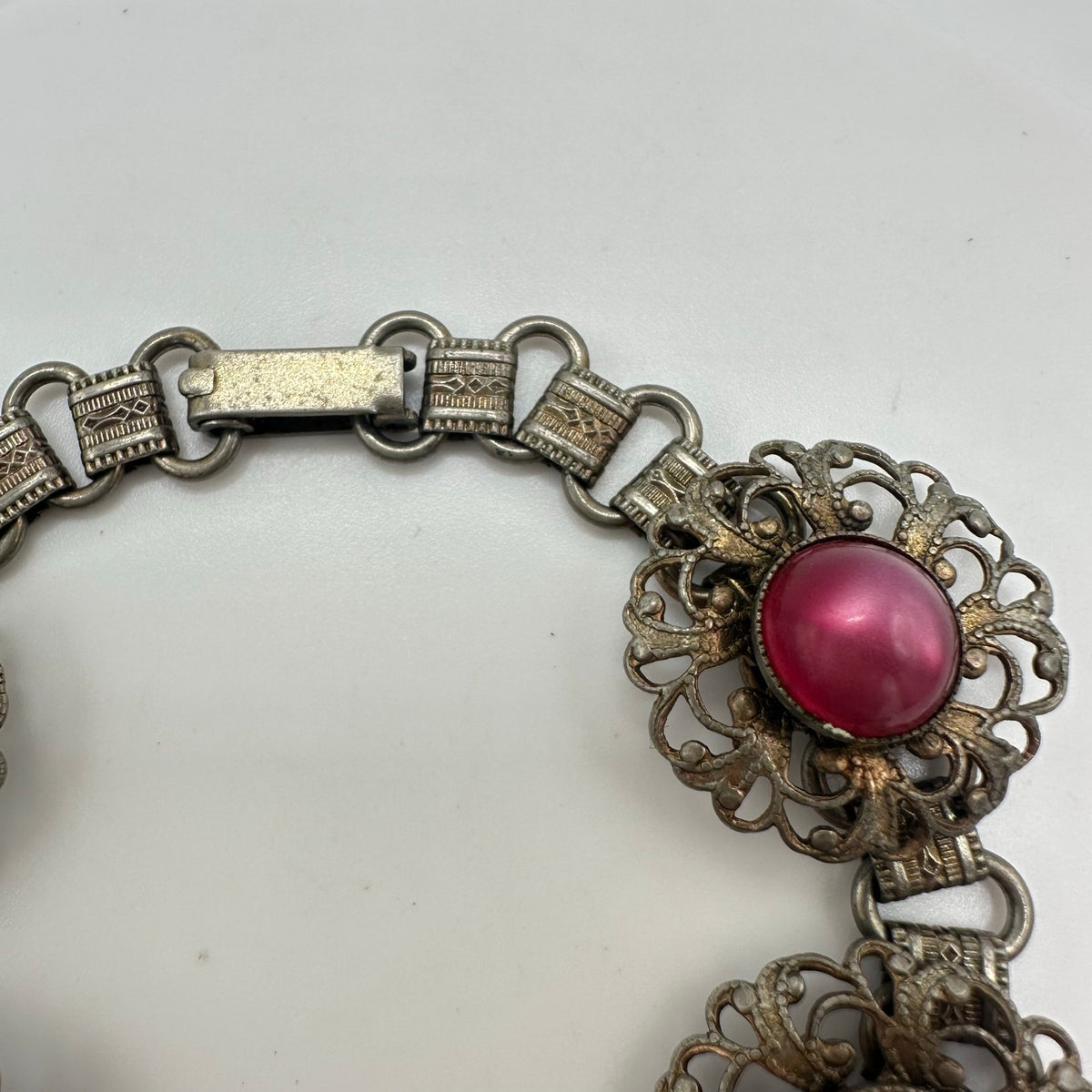 Vintage retro 1940s gold tone book chain red moonglow lucite cabochons bracelet