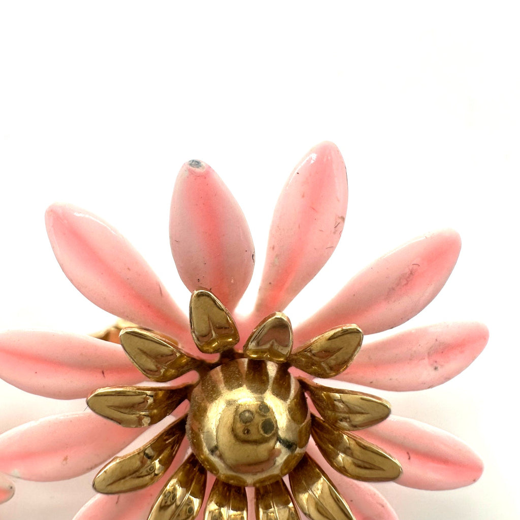 Sarah Coventry vintage gold tone pink enamel flowers floral clip on earrings